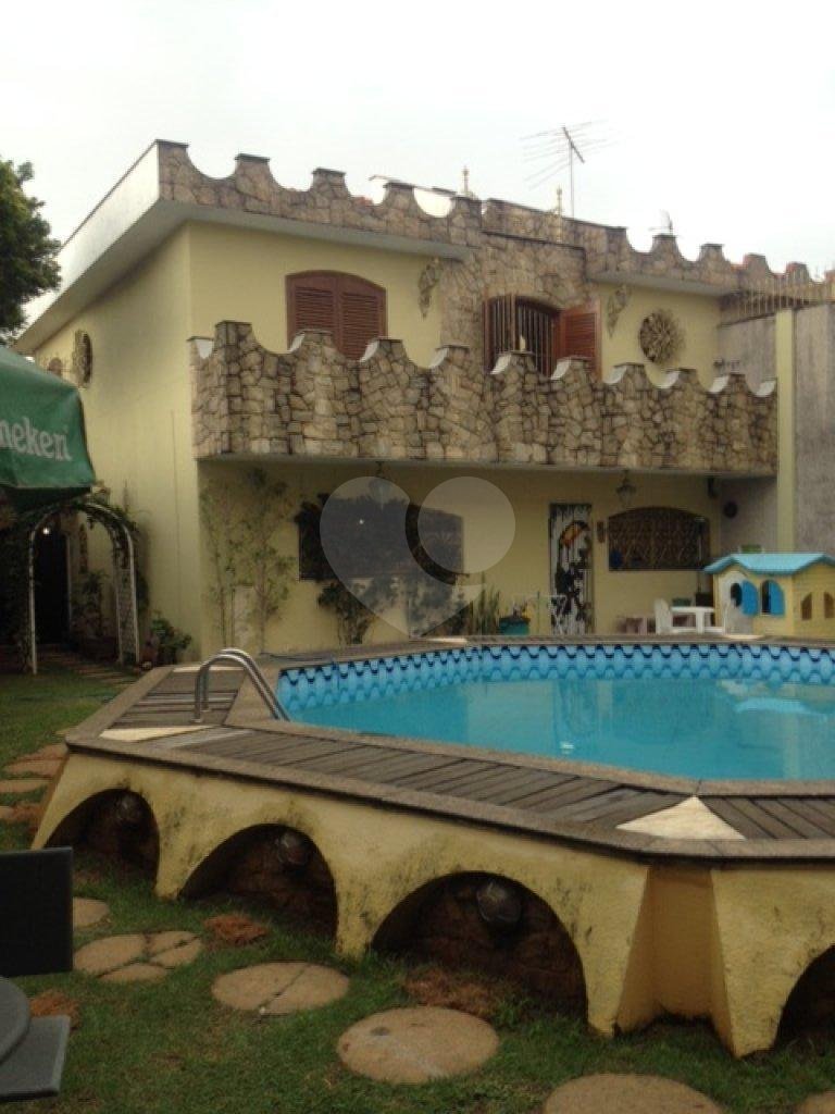 Casa à venda com 4 quartos, sendo 3 suítes, em Vila Paiva, São Paulo, SP