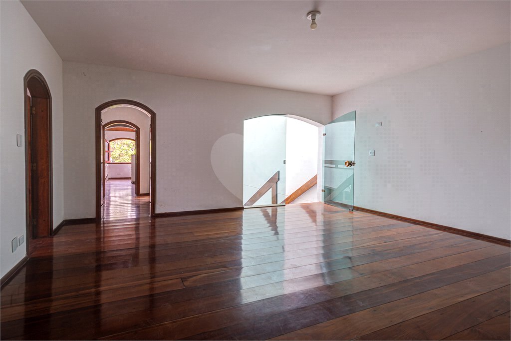 Casa à venda com 5 suítes em Jardim Prudência, São Paulo, SP