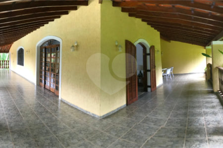 Casa à venda com 5 quartos, sendo 3 suítes, em Recanto das Flores, Indaiatuba, SP