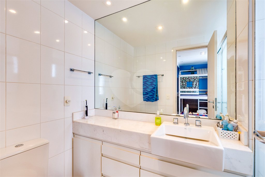Apartamento à venda com 4 suítes em Campo Belo, São Paulo, SP