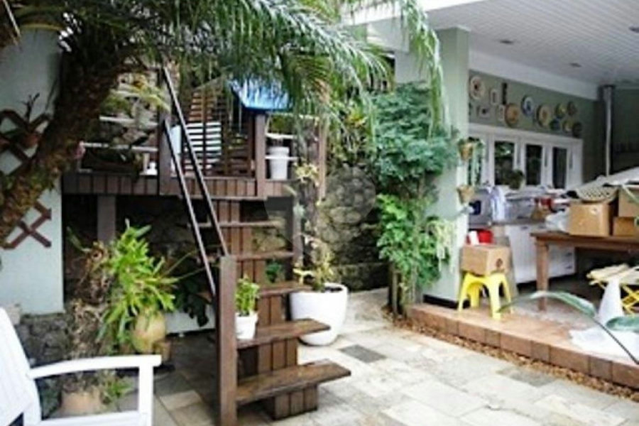 Casa à venda com 4 quartos, sendo 3 suítes, no condomínio Residencial Jardim Itatinga, São Paulo - SP
