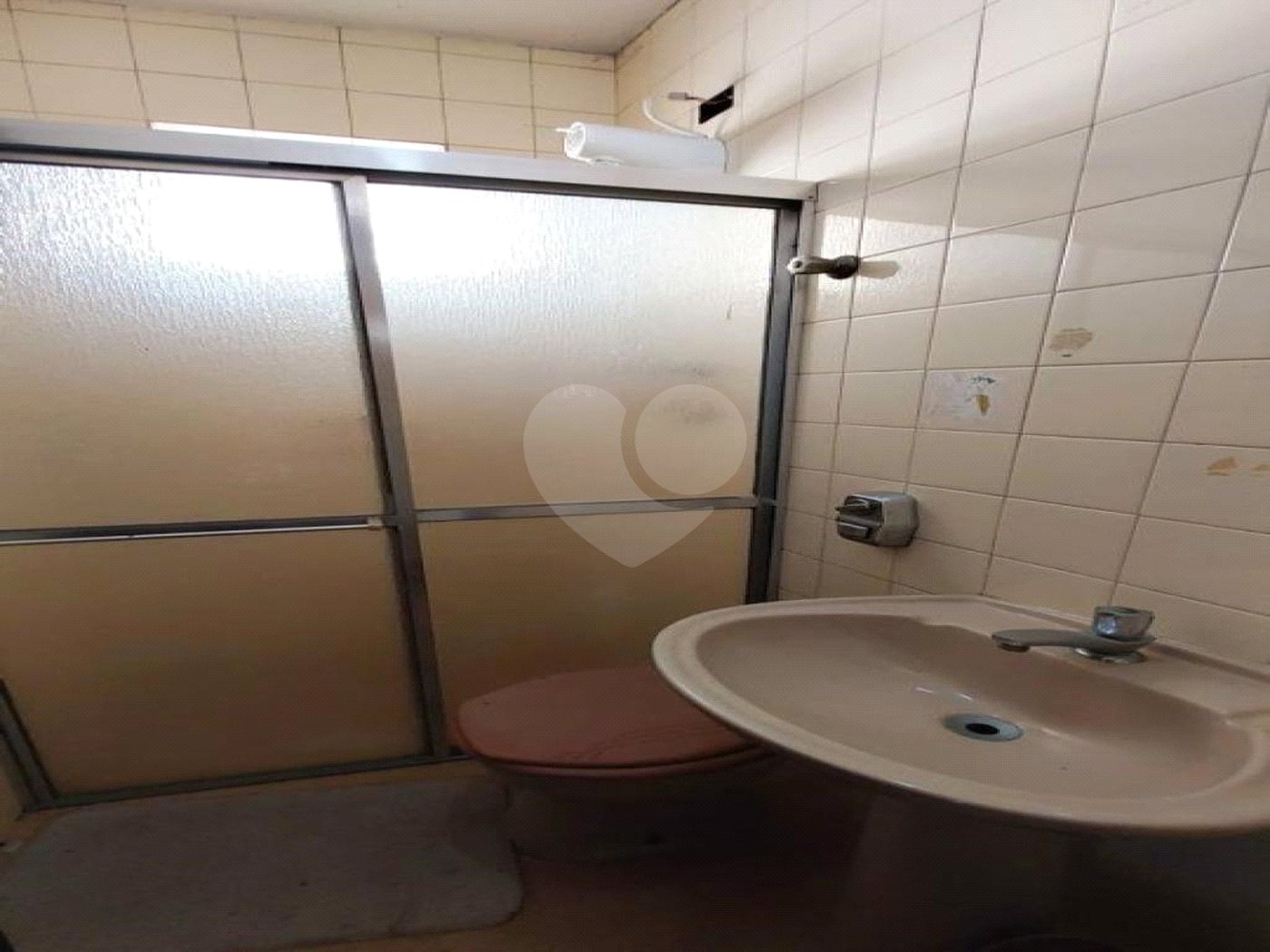 Casa à venda com 6 quartos, sendo 3 suítes, em Jardim Brasil (zona Sul), São Paulo, SP