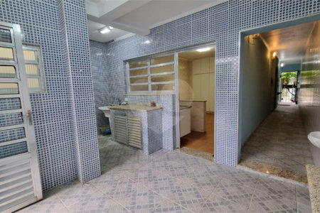 Sobrado à venda com 4 quartos em Vila Dom Pedro II, São Paulo, SP