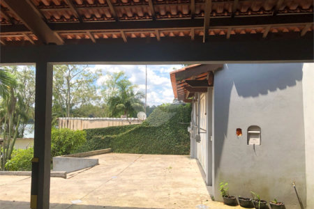 Casa à venda com 3 suítes em Dos Finco, São Bernardo do Campo, SP