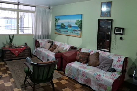 Casa à venda com 3 quartos, sendo 1 suíte,  em Jardim Campo Limpo, São Paulo, SP