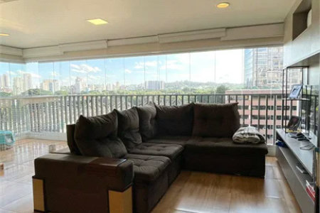 Apartamento à venda com 4 quartos, sendo 2 suítes,  em Pinheiros, São Paulo, SP