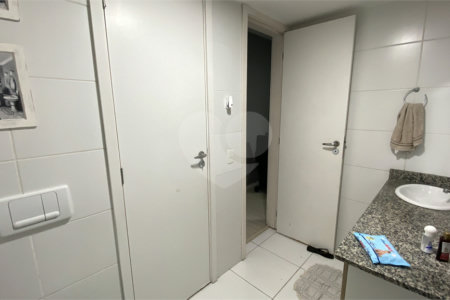 Apartamento à venda com 2 quartos, sendo 1 suíte, em Campo Grande, Rio de Janeiro, RJ