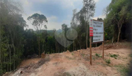 Terreno à venda no condomínio Alpes da Cantareira, Mairiporã - SP
