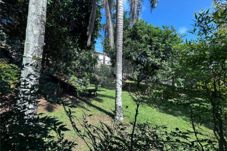 Sobrado à venda com 3 quartos, sendo 1 suíte, no condomínio Villagio da Granja, Cotia - SP