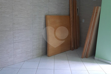 Casa à venda com 4 quartos, sendo 1 suíte, em Vila Vitório Mazzei, São Paulo, SP