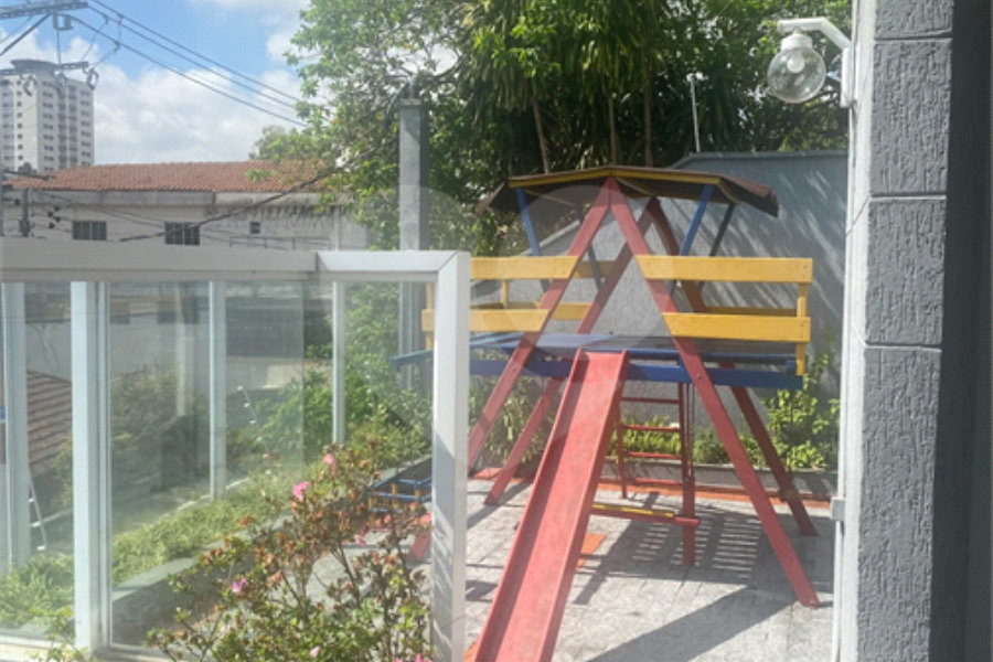 Casa à venda com 3 quartos, sendo 1 suíte, no condomínio Village Santa Cecilia, São Paulo - SP