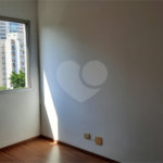Apartamento à venda com 3 quartos, sendo 1 suíte, em Jardim Marajoara, São Paulo, SP