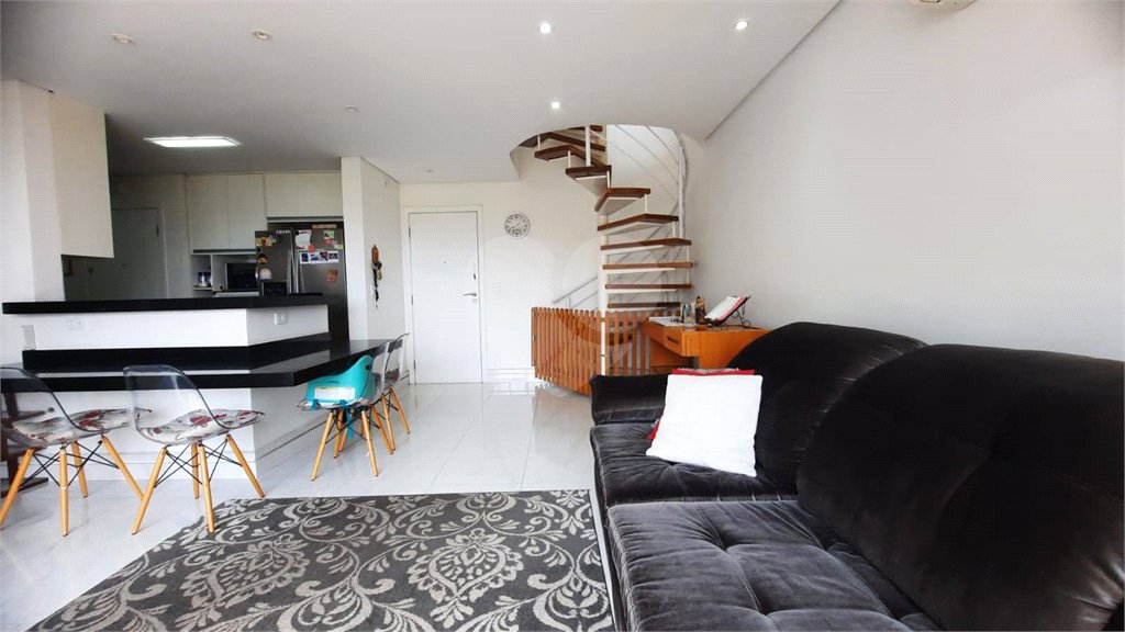 Apartamento à venda com 3 quartos, sendo 1 suíte, em Jardim Marajoara, São Paulo, SP