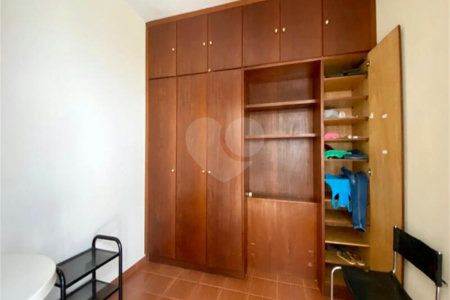 Sobrado à venda com 4 quartos, sendo 1 suíte,  em Jardim São Bento, São Paulo, SP