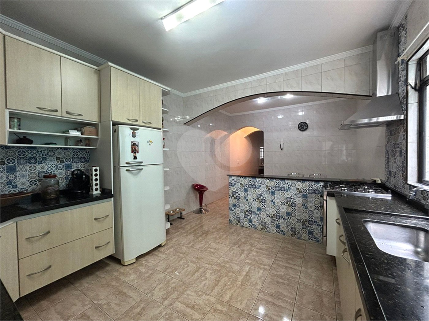 Sobrado à venda com 3 quartos, sendo 1 suíte, em Tremembé, São Paulo, SP