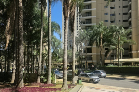 Apartamento à venda com 3 quartos, sendo 1 suíte, em Alto da Boa Vista, São Paulo, SP