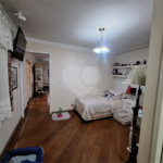 Casa à venda com 5 quartos, sendo 3 suítes,  no condomínio Vila Panamericana, São Paulo - SP