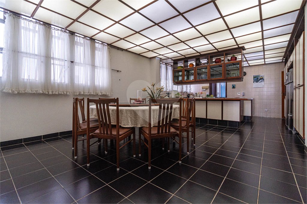 Apartamento à venda ou para alugar com 4 quartos, sendo 1 suíte,  em Jardim América, São Paulo, SP