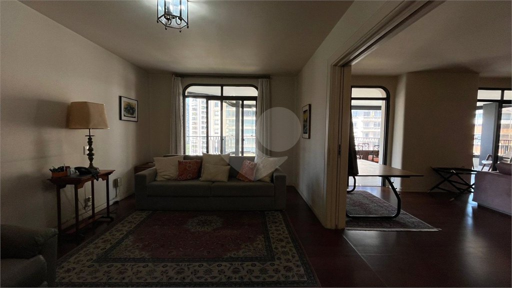 Apartamento à venda com 4 quartos, sendo 3 suítes, em Itaim Bibi, São Paulo, SP