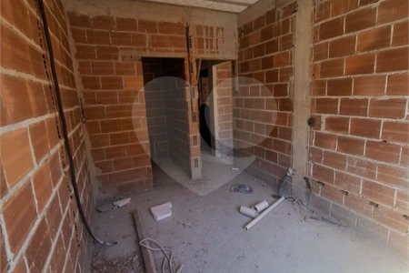 Casa à venda com 2 quartos, sendo 1 suíte,  no condomínio Campina Grande, Rio de Janeiro - RJ