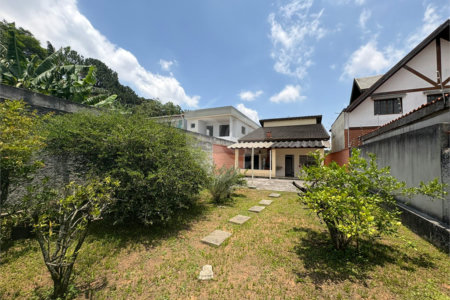 Casa Térrea à venda com 3 quartos, sendo 1 suíte,  em Vila Áurea, Poá, SP