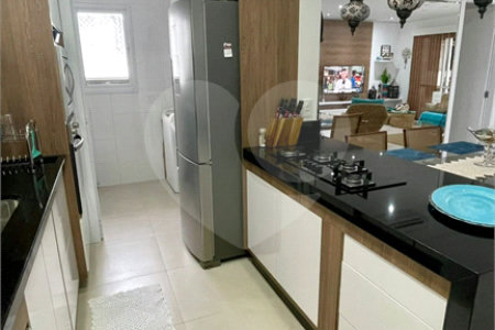 Apartamento à venda com 3 quartos, sendo 1 suíte,  em Jardim Belmar, Guarujá, SP