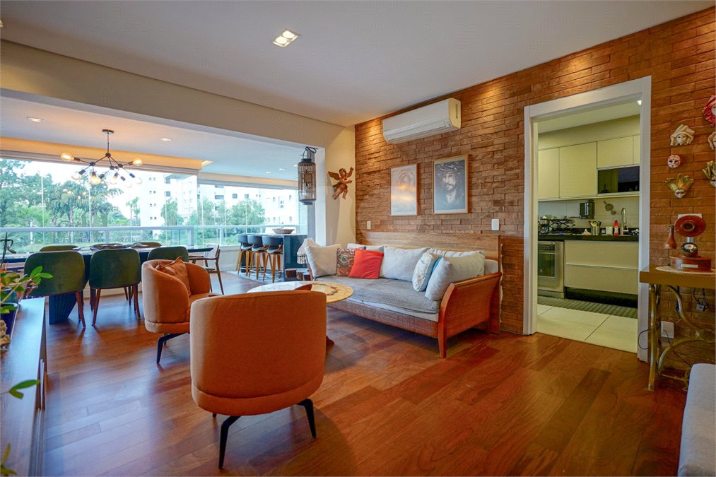 Apartamento à venda com 4 quartos, sendo 2 suítes, em Santo Amaro, São Paulo, SP