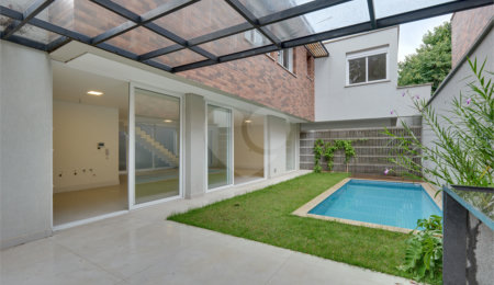 Casa à venda com 4 suítes no condomínio Gaia, São Paulo - SP