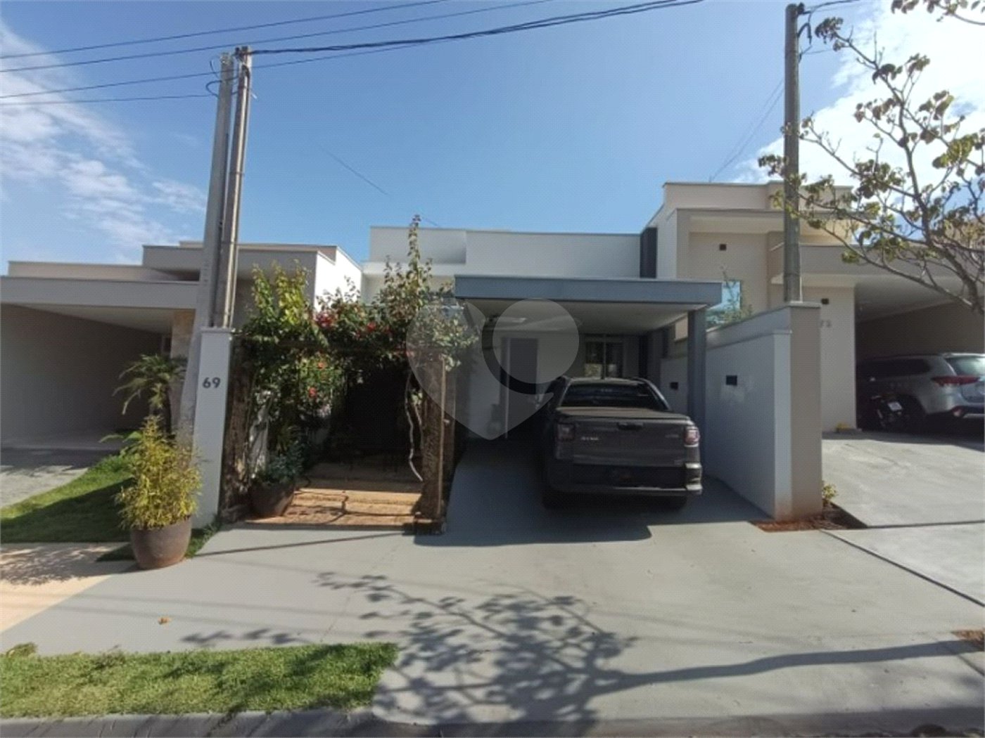 Casa à venda com 3 quartos, sendo 1 suíte,  no condomínio Ipes 2, Tatuí - SP