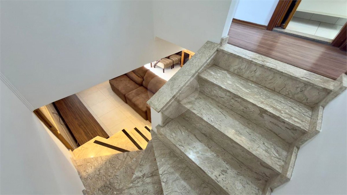 Casa à venda com 3 quartos, sendo 1 suíte, no condomínio Residencial Village Salermo, Sorocaba - SP
