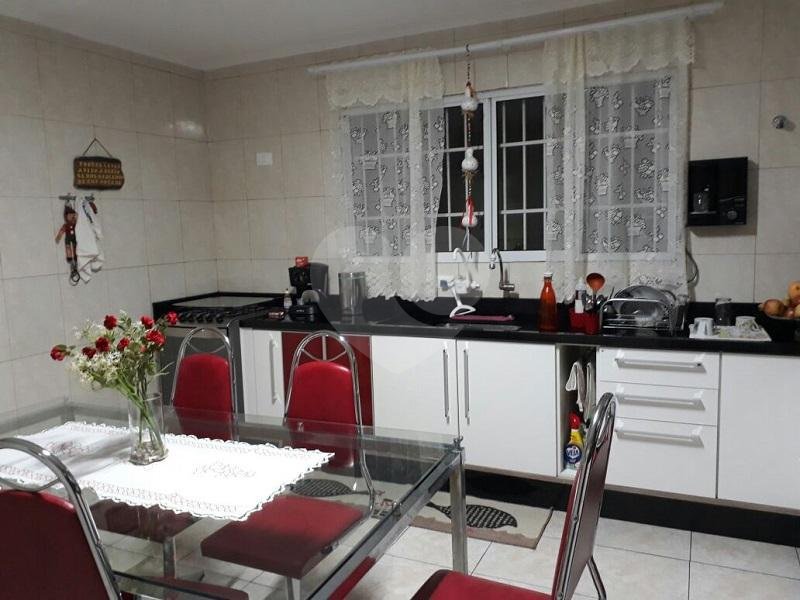 Sobrado à venda com 3 quartos, sendo 2 suítes, em Vila Guilherme, São Paulo, SP