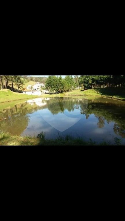 Casa à venda com 6 quartos, sendo 2 suítes,  em Roseira, Mairiporã, SP