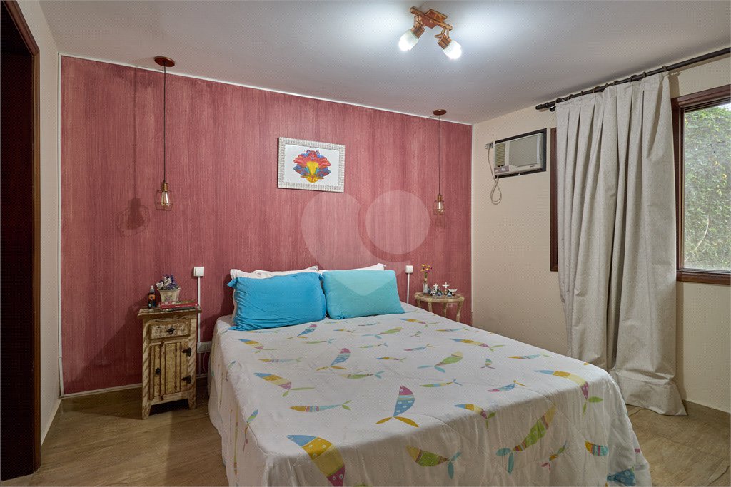Casa Térrea à venda com 3 suítes em Granja Julieta, São Paulo, SP