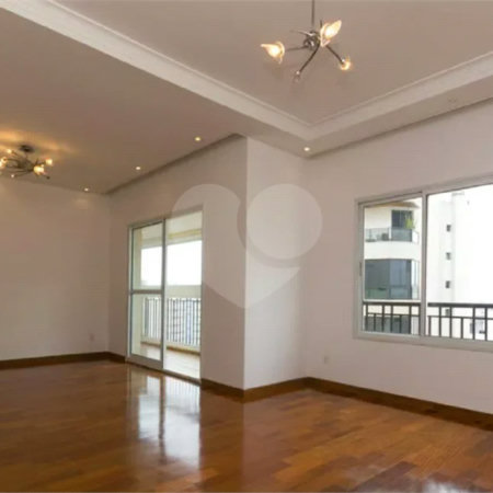 Cobertura duplex à venda na Mooca de 277m² com 3 dormitórios, 1 suíte e 3 vagas.