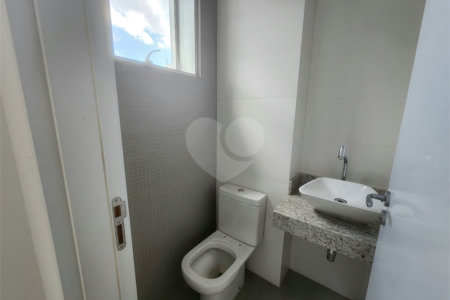 Sala comercial em frente ao Allianz Parque