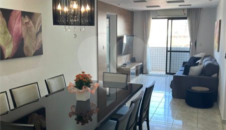 Apartamento à venda com 3 quartos, sendo 1 suíte,  em Guilhermina, Praia Grande, SP
