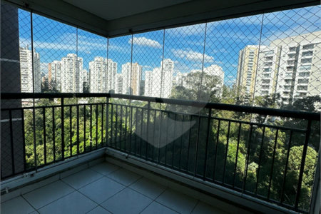 Apartamento para alugar com 3 quartos, sendo 1 suíte, em Parque Reboucas, São Paulo, SP