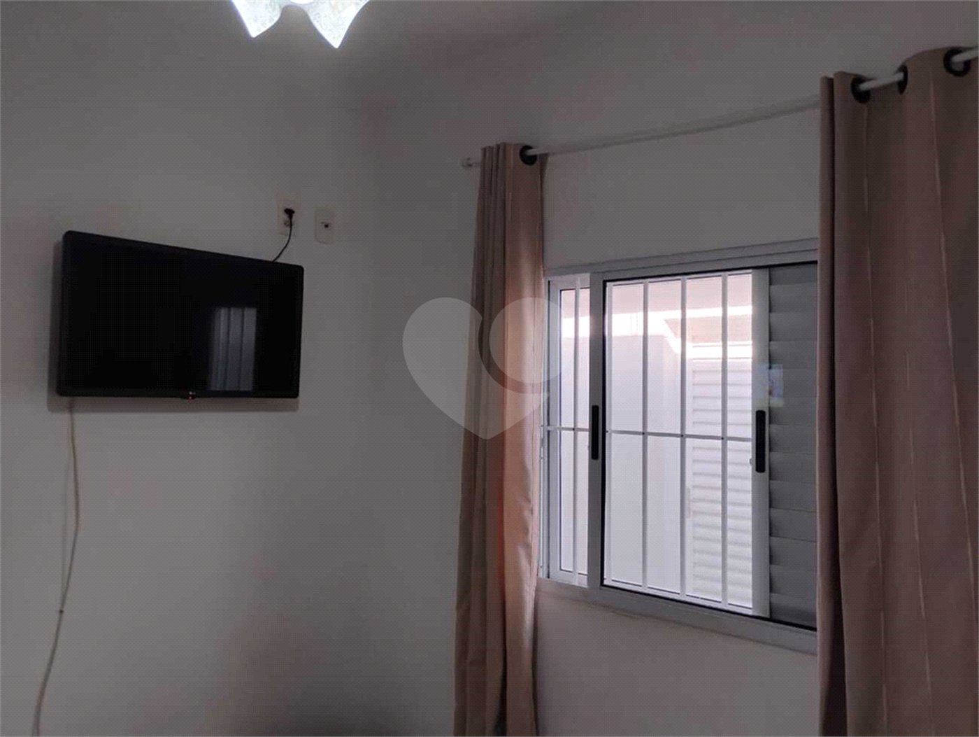 Casa à venda com 4 quartos, sendo 1 suíte,  em Jardim Ermida II, Jundiaí, SP