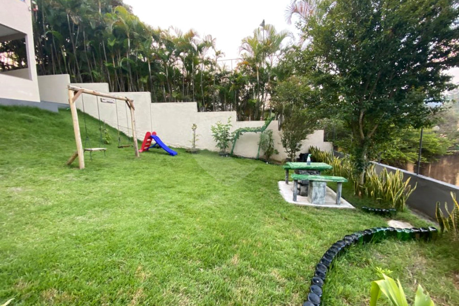 Sobrado à venda com 2 quartos, sendo 1 suíte, em Horto, São Paulo, SP
