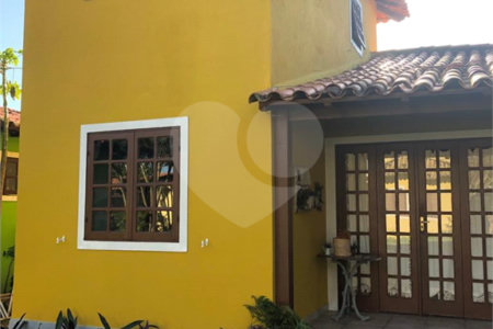 Casa à venda com 3 quartos, sendo 1 suíte, em Marina, Armação dos Búzios, RJ