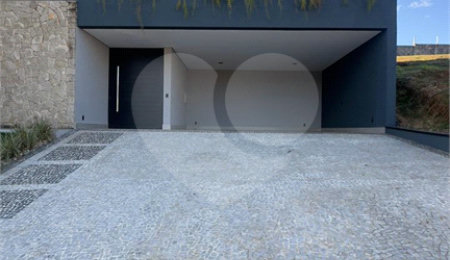 Sobrado à venda com 3 suítes em Condomínio Vale das Águas, Bragança Paulista, SP