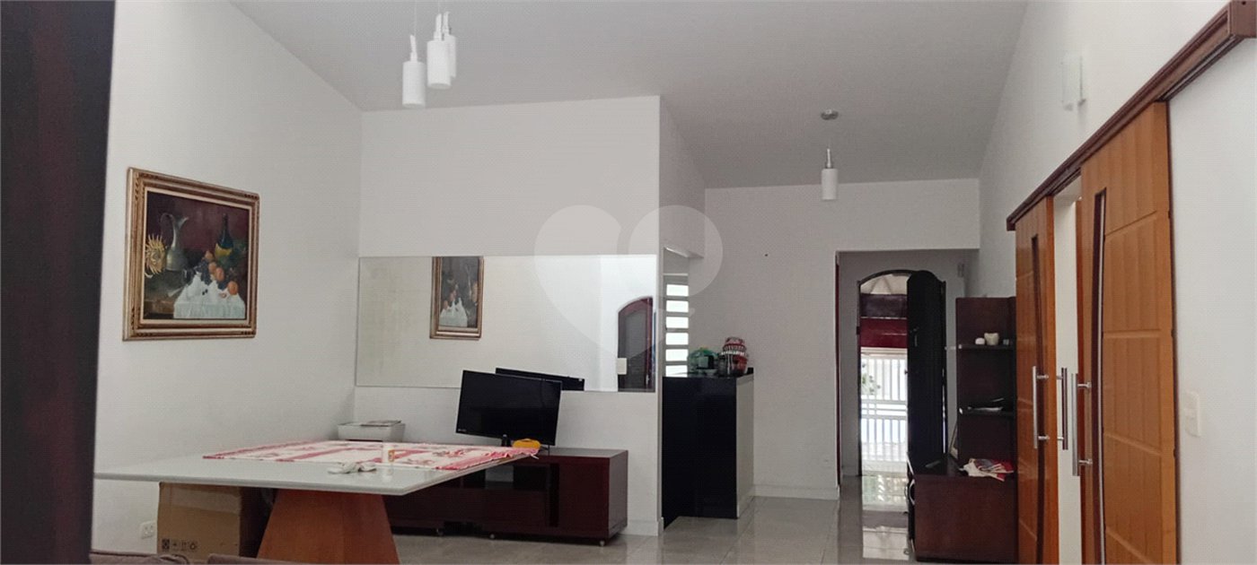 Casa à venda com 4 quartos, sendo 2 suítes,  em Vila Sônia, São Paulo, SP