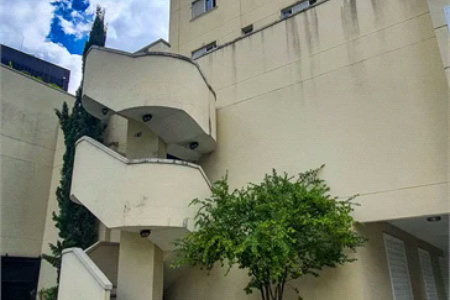Apartamento à venda com 3 suítes em Vila Suzana, São Paulo, SP