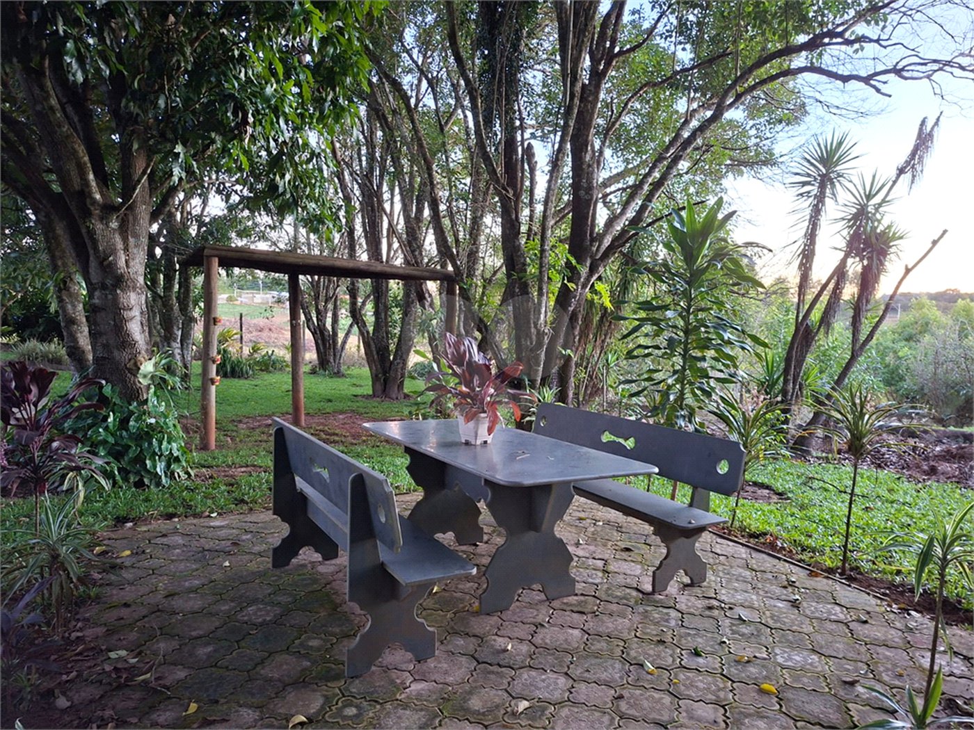 Chácara à venda com 3 quartos, sendo 1 suíte,  em Ribeirãozinho, Alambari, SP