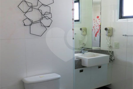 Apartamento à venda com 3 quartos, sendo 2 suítes, em Jardim Parque Morumbi, São Paulo, SP