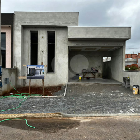 Casa à venda com 3 quartos, sendo 1 suíte, no condomínio Residencial Tivolli, Itapetininga - SP