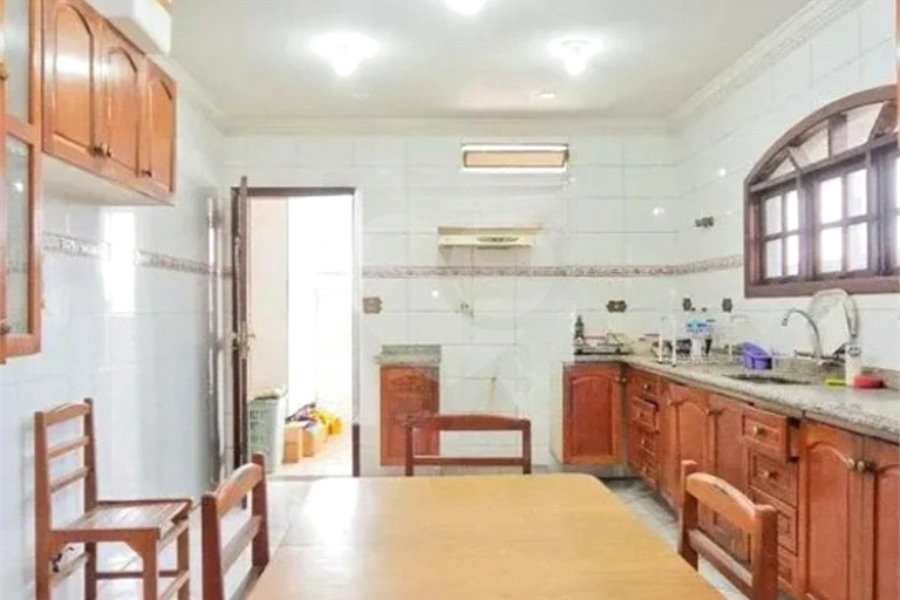 Sobrado à venda com 3 quartos em Vila Bonilha, São Paulo, SP