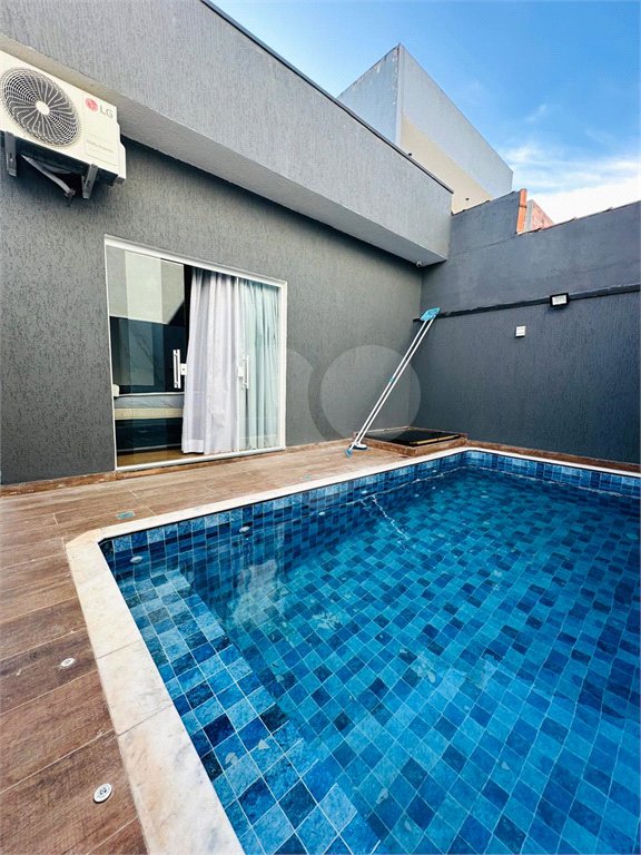 Casa à venda com 2 suítes, em Jardim Quaresmeira III, Suzano, SP