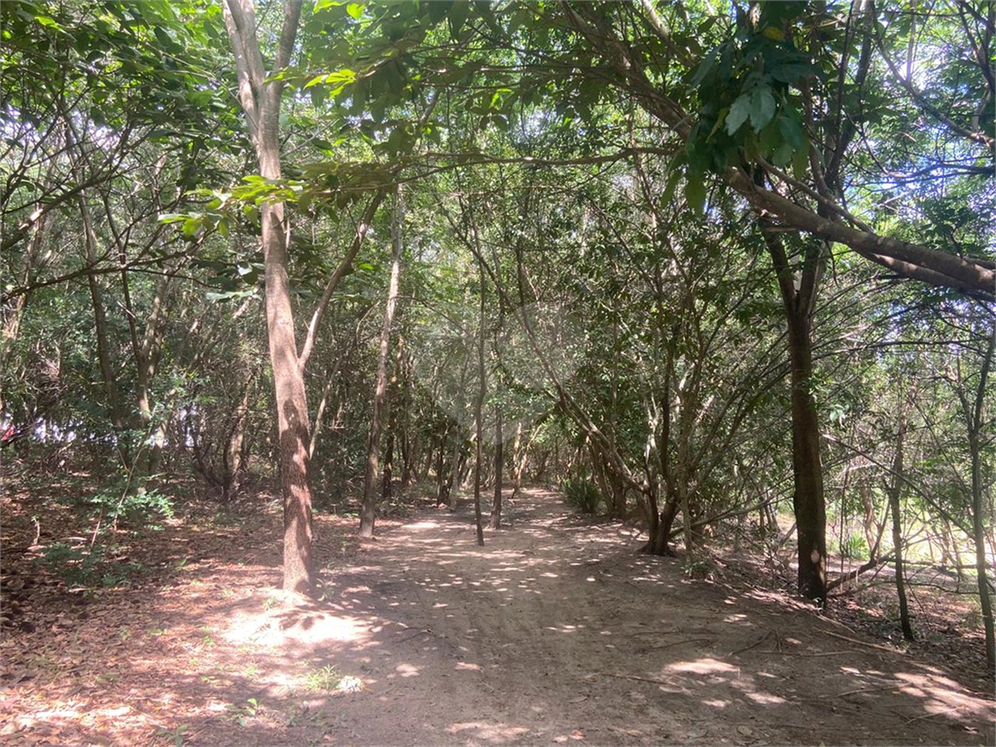 Casa à venda com 3 quartos, sendo 1 suíte, no condomínio Jardim Guarujá, Salto - SP