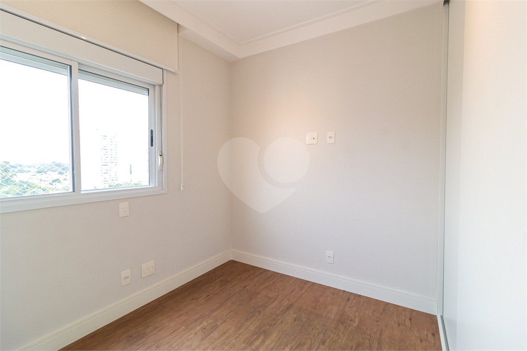 Apartamento à venda com 3 quartos, sendo 1 suíte,  em Chácara Santo Antônio, São Paulo, SP